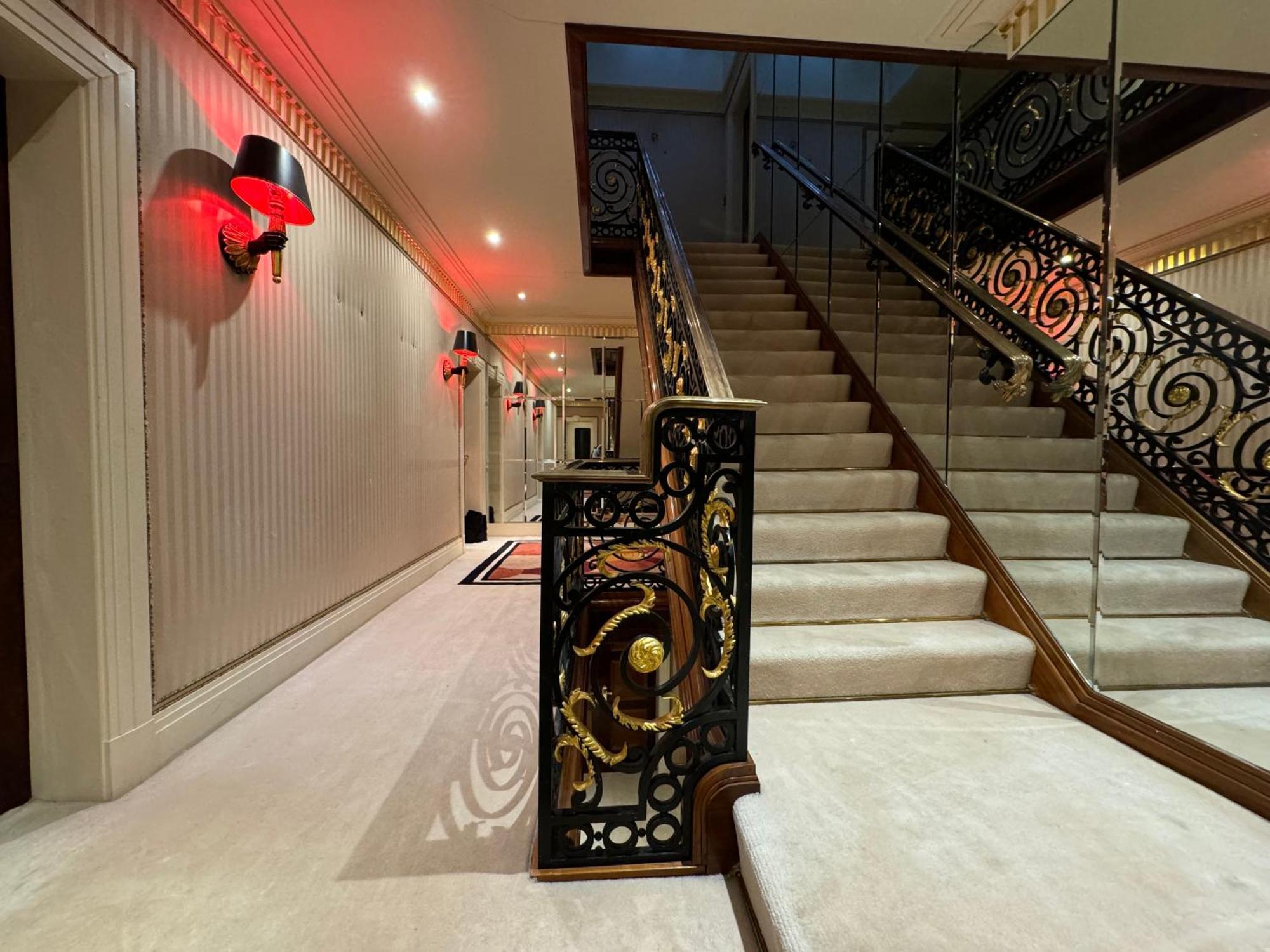 The Bishop Hotel London Bagian luar foto