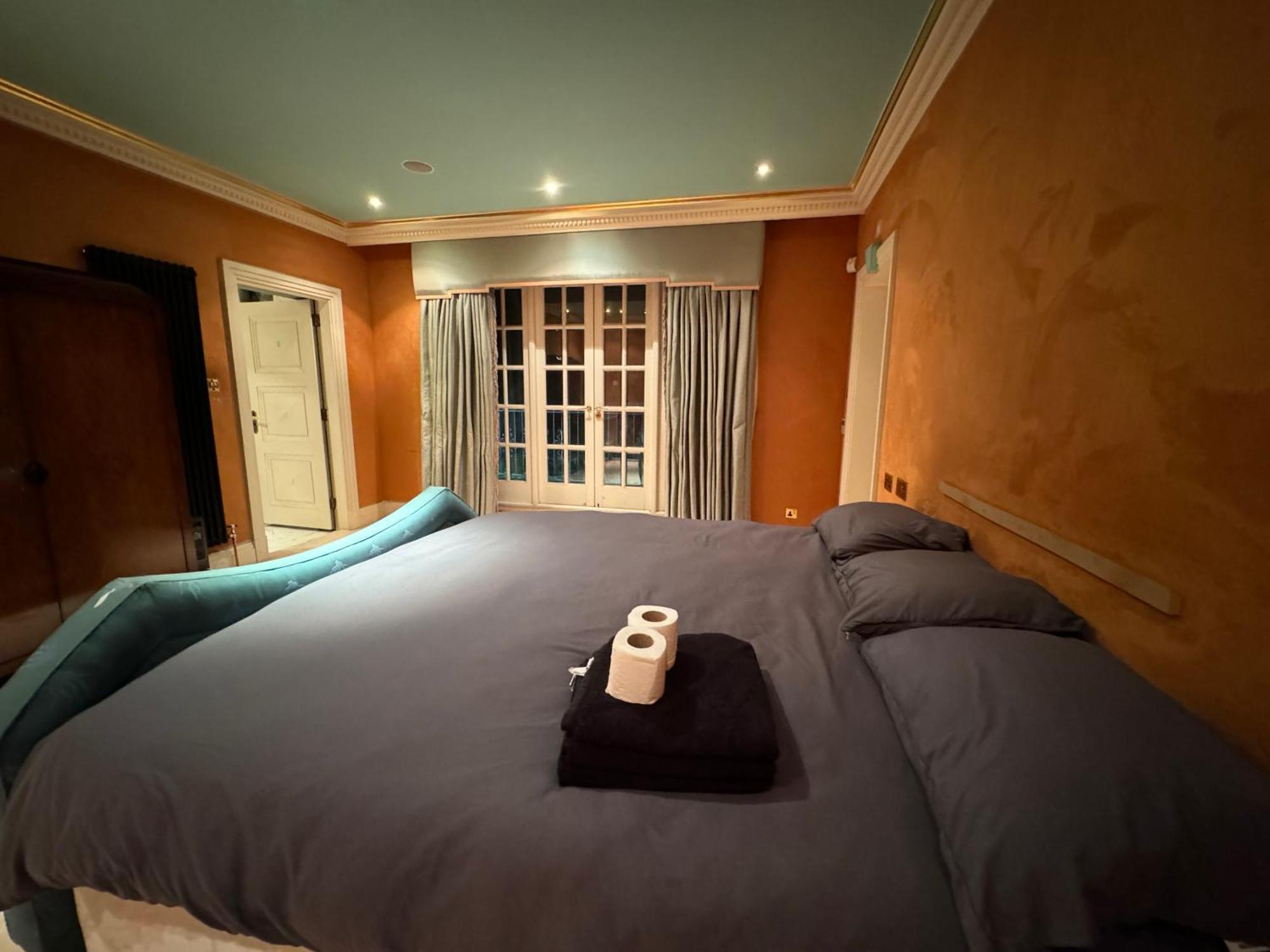 The Bishop Hotel London Bagian luar foto